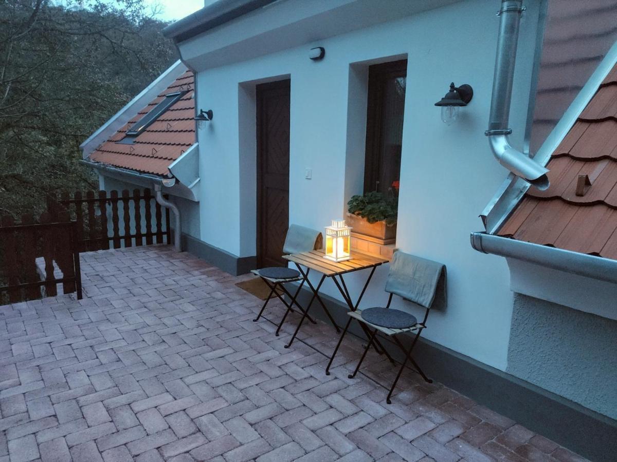 Kosbor Vendégház Monoszlo Esterno foto